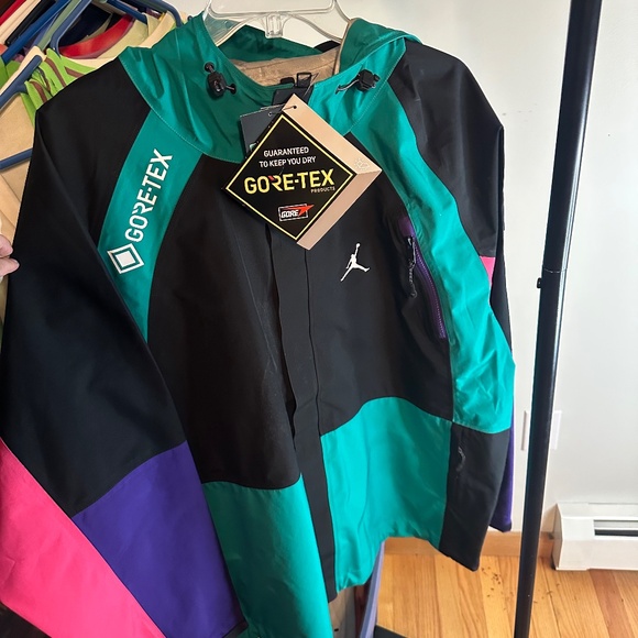 Men's Air Jordan Winter Utility Gore-tex Casual Sports Hooded Jacket - Picture 8 of 8